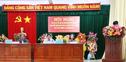 Đồng chí Lê Thanh Đồng, Ủy viên Ban Thường vụ Tỉnh ủy, Phó Chủ tịch thường trực HĐND tỉnh tiếp xúc cử tri sau Kỳ họp thường lệ cuối năm 2023