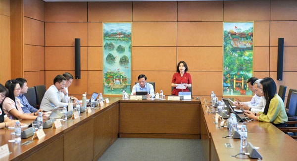 Đoàn đại biểu Quốc hội tỉnh Phú Yên thảo luận tại Tổ về một số dự án luật